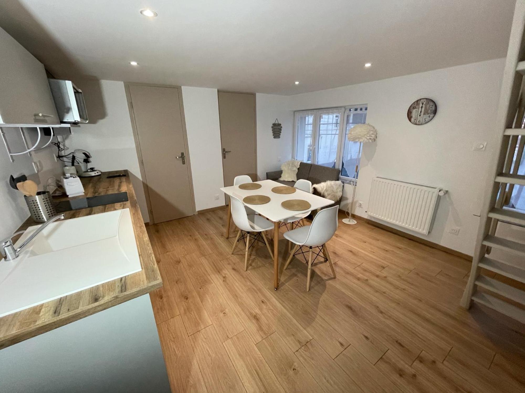 Logements Equipes A Onnaing Avec Espace Balneo En Option Proche Toyota, Autoroute Et Valenciennes Экстерьер фото